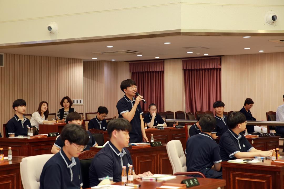'수리고등학교 동아리 의회 견학' 게시글의 사진(9) '1A8A4126.JPG'