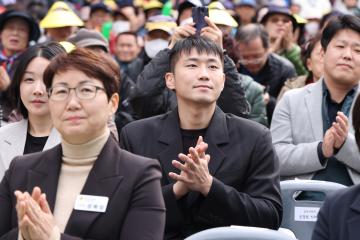 군포시늘푸른노인복지관 개관 10주년 기념행사 <군포실버가요제>