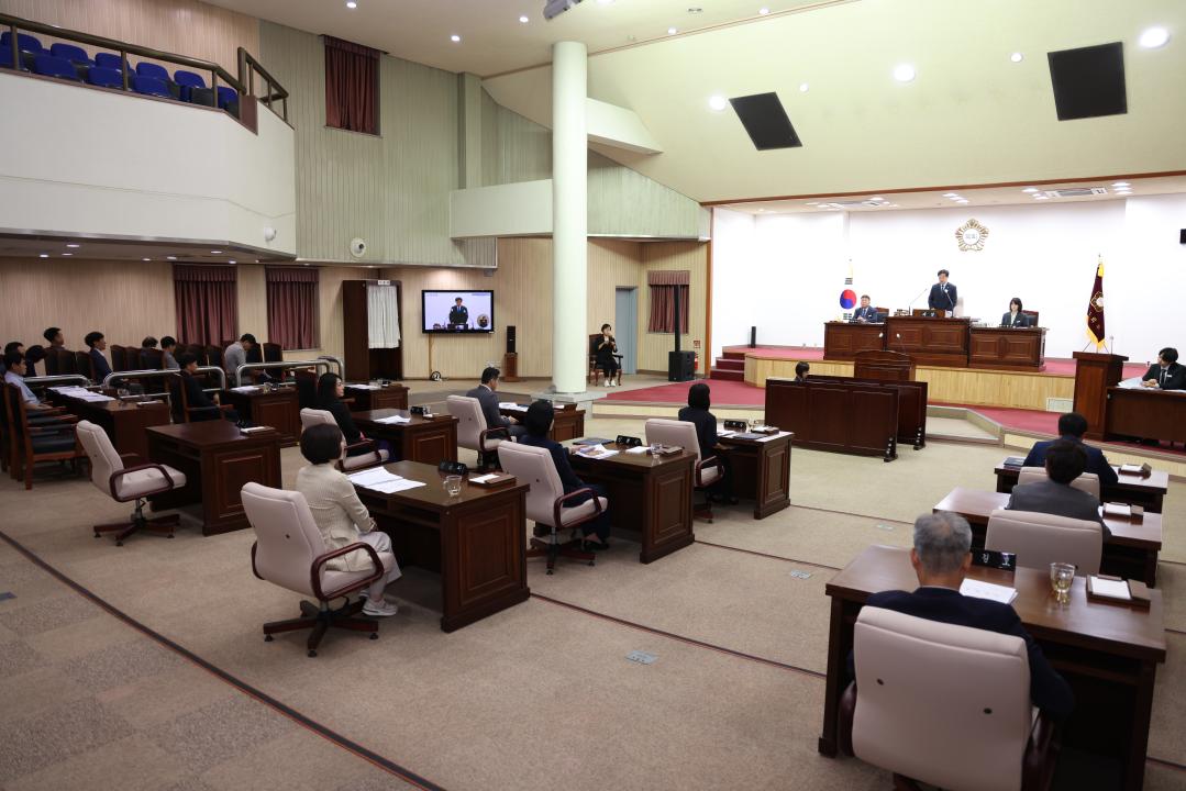 '군포시의회, 행정 개선 286건 시에 요구' 게시글의 사진(2) '군포시의회 제282회 정례회 제2차 본회의 (2).JPG'