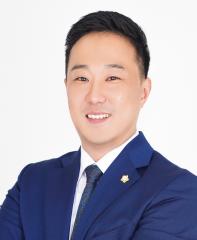 이동한