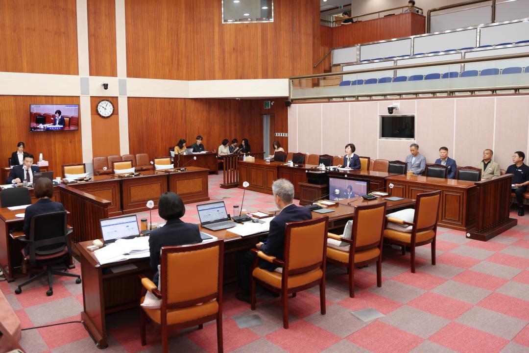 '제276회 군포시의회 임시회 제1차 산업건설위원회' 게시글의 사진(6) '104A3681.jpg'