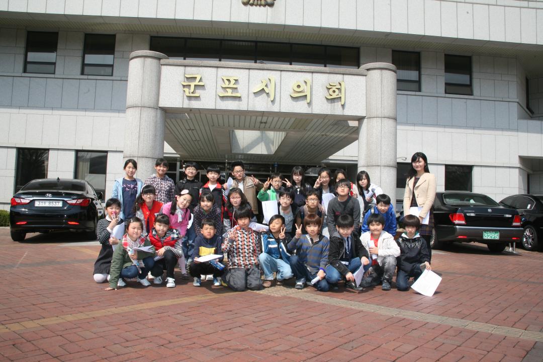 '옥천초 모의 의회 사진' 게시글의 사진(7) 'IMG_2532.JPG'