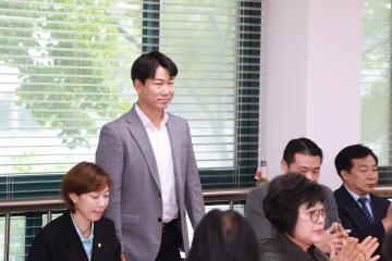 10대의회 동방문(재궁동)