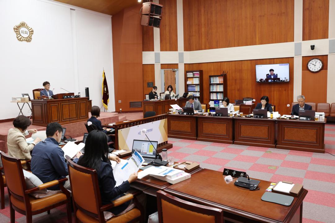'군포시의회, 시 세입․세출 소극행정 지적' 게시글의 사진(2) '군포시의회 제282회 정례회-예산결산특별위원회(20250610).jpg'