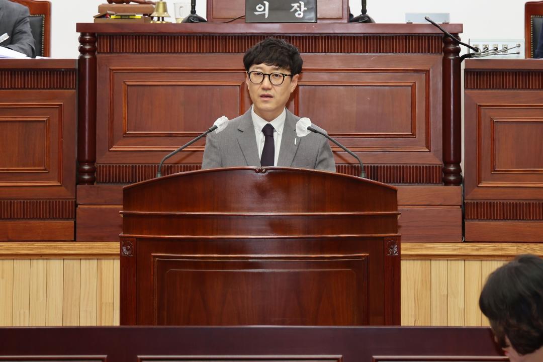 '제9대 군포시의회 후반기 체계 구축' 게시글의 사진(5) '제9대 군포시의회 이우천 의회운영위원회 위원장 당선 인사.jpg'