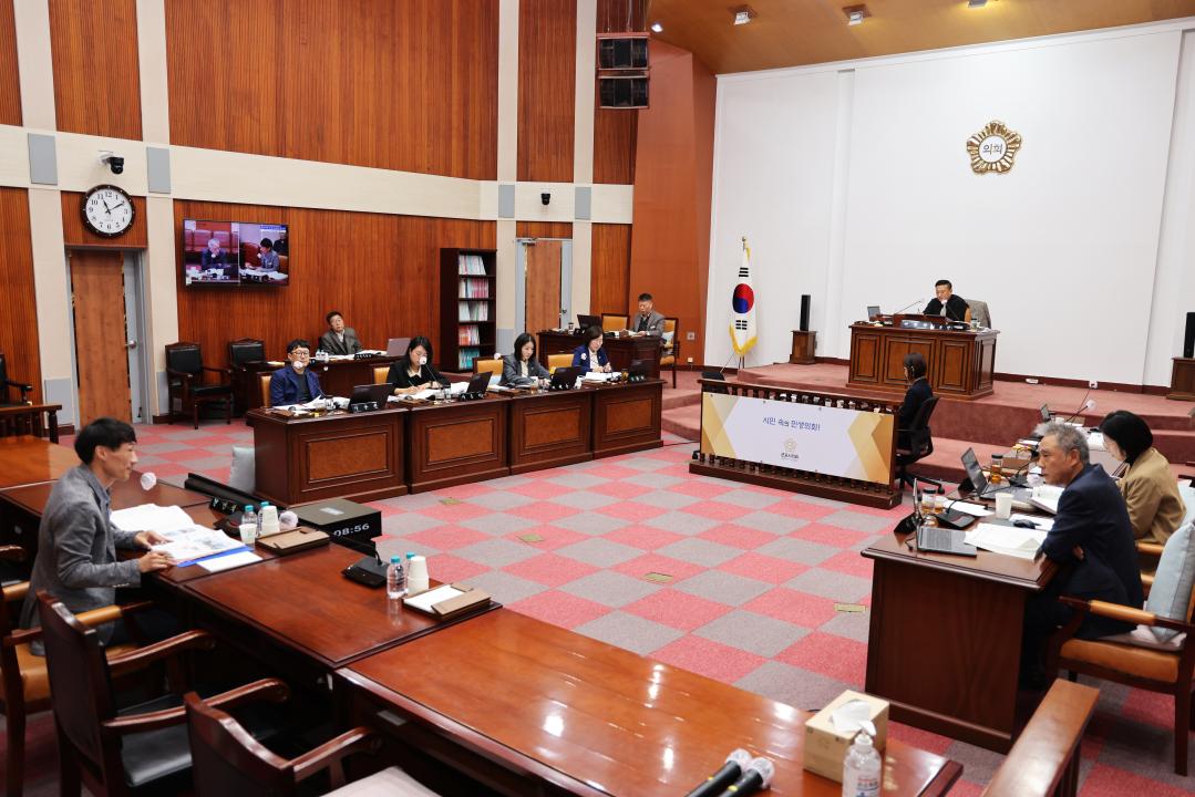 '군포시의회, “재건축 선도지구 정보 공지 미흡”' 게시글의 사진(2) '군포시의회 제277회 임시회-산업건설위원회.JPG'