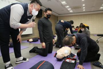 군포시의회 의원들 심폐소생술 교육 참여 